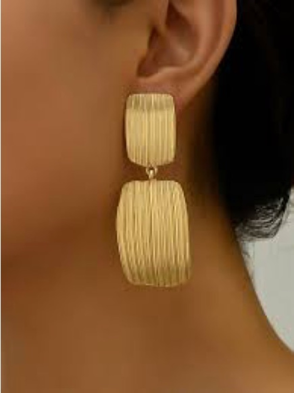 Gold Ribbed Geometric Drop Earrings Retro 80s Textured Statement Jewelry